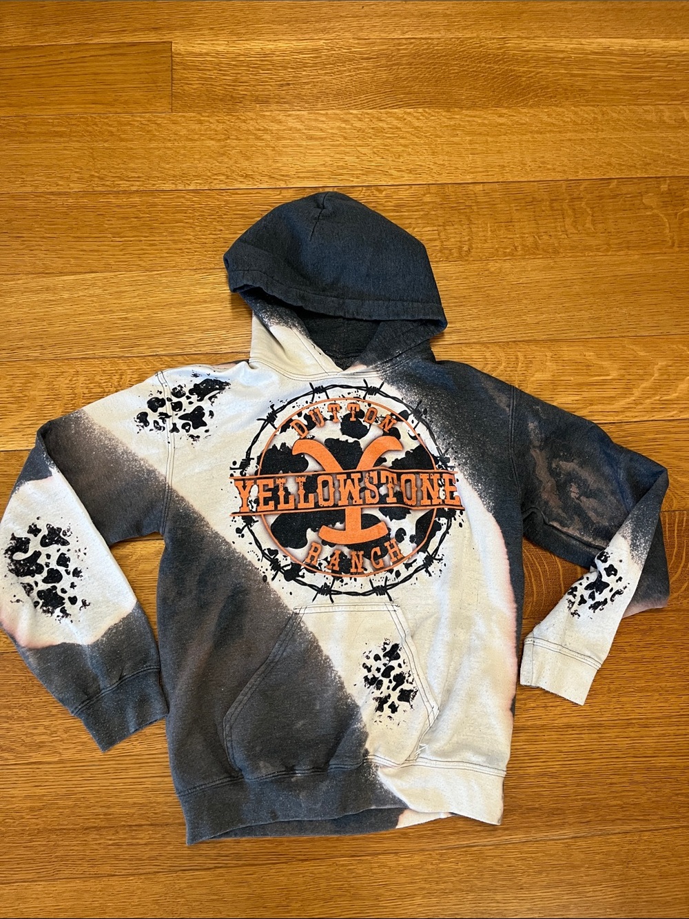 Yellowstone ranch hoodie, adult size small
